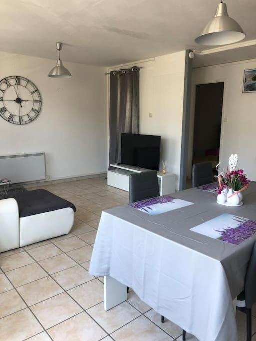 Appartement Balcon, Place De Parking, Centre Ville Валанс Екстериор снимка
