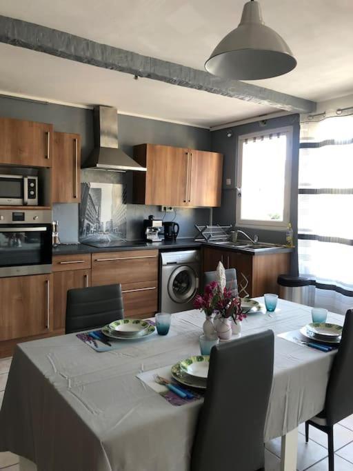 Appartement Balcon, Place De Parking, Centre Ville Валанс Екстериор снимка
